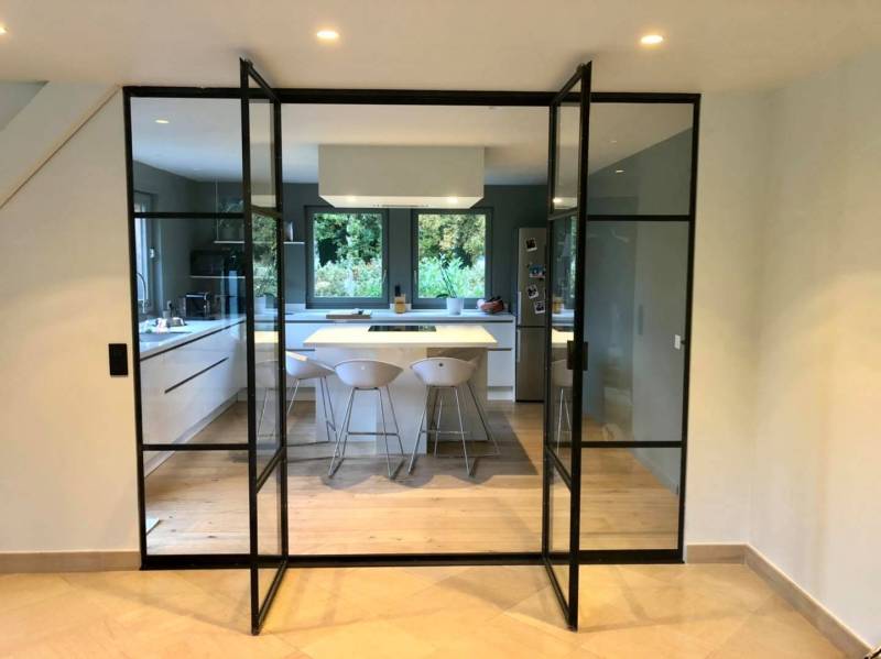 fabrication de verrière et cloison vitrée sur-mesure style atelier design et moderne près de Rouen